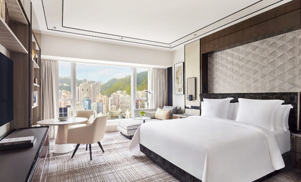 Four Seasons Hotel Hong Kong